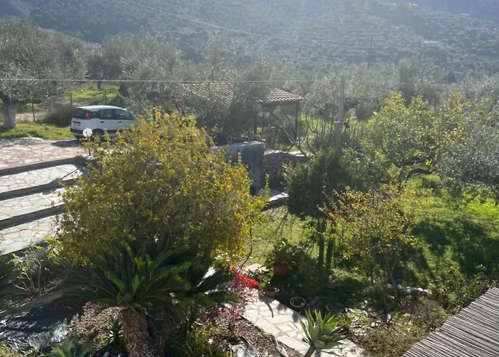 Orea Elena-mani-kalamata